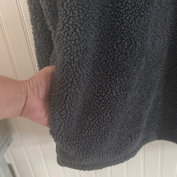 Charles River Apparel Charcoal Gray Fleece Sweater sz Small - Picture 6 of 9